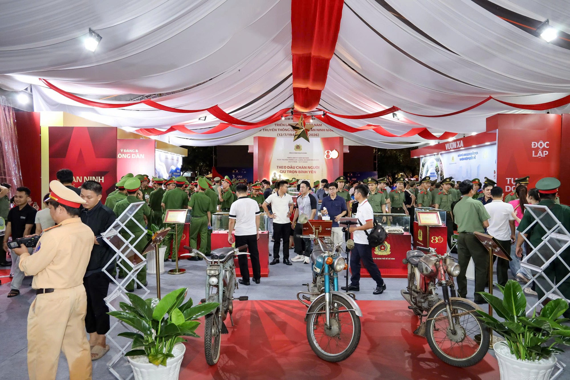Vinamilk mang đến những trạm tiếp năng lượng giữa Gala 'Tổ quốc b&igrave;nh y&ecirc;n' - Ảnh 2.