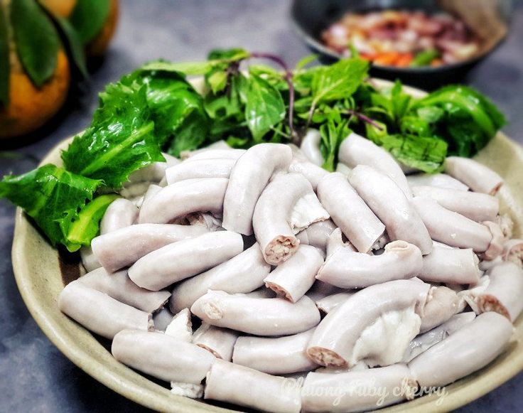 Lòng lợn nhiều cholesterol: Người mỡ máu cao có phải tránh tuyệt đối? - Ảnh 1.