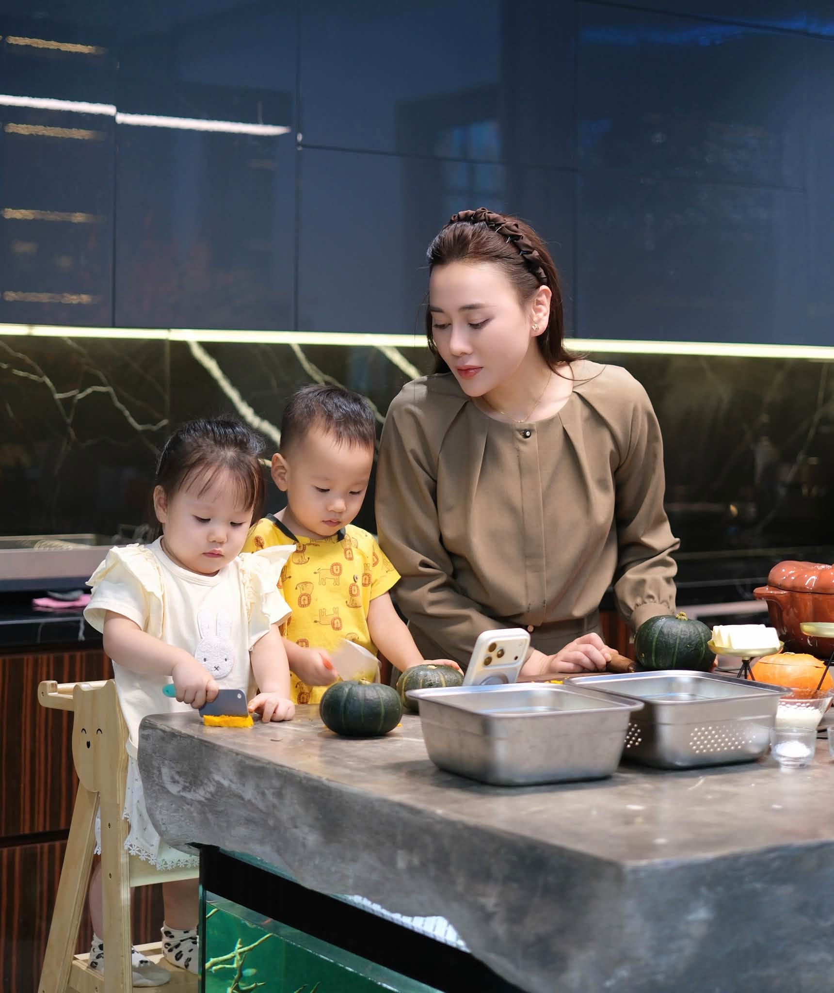 Phương Oanh g&acirc;y ch&uacute; &yacute; khi khoe ảnh m&ugrave;a thu H&agrave; Nội - Ảnh 6.