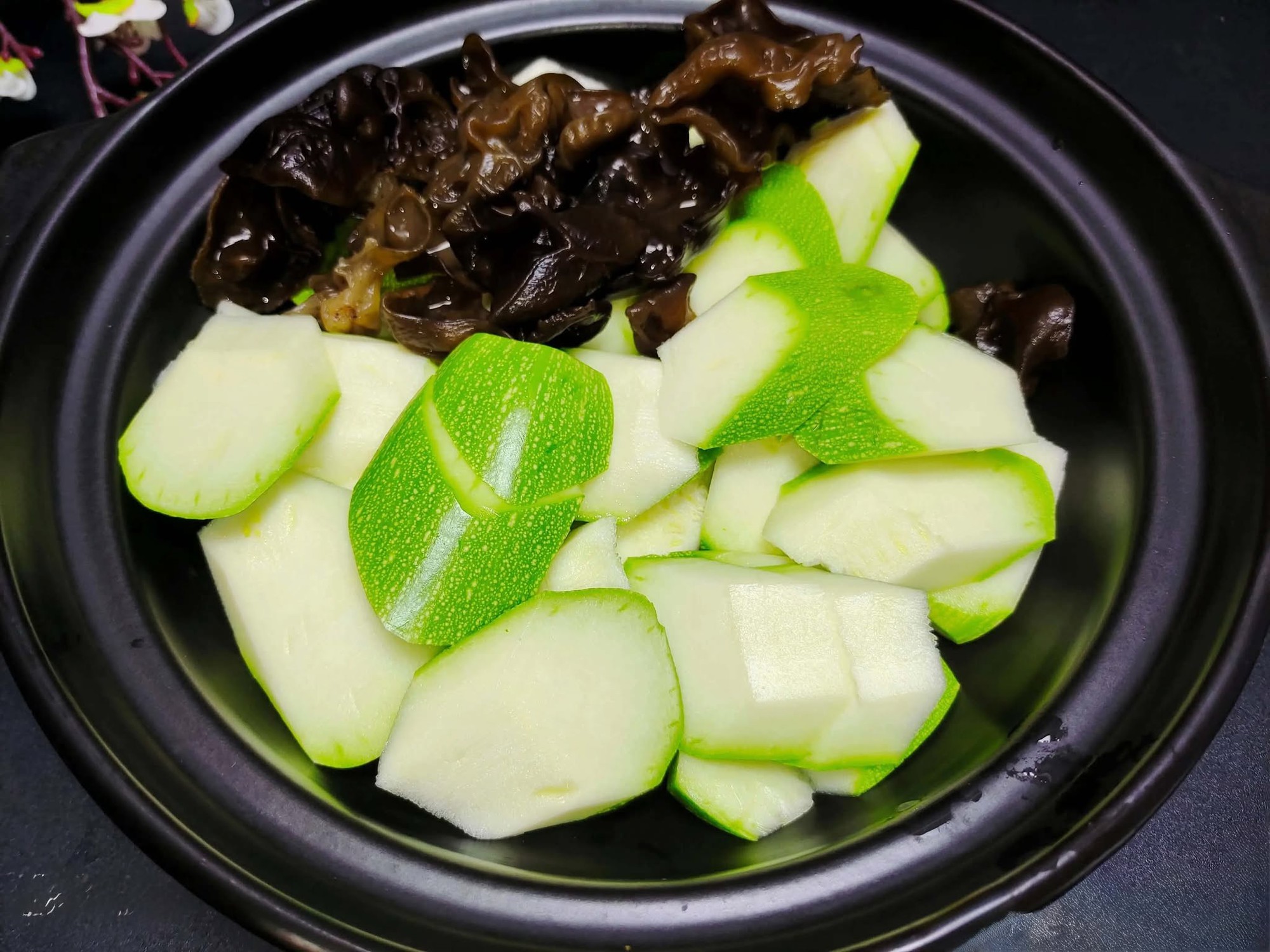 T&ocirc;i rất th&iacute;ch m&oacute;n canh n&agrave;y, mỗi tuần nhất định phải nấu một lần: Hương vị v&ocirc; c&ugrave;ng thơm, mềm v&agrave; si&ecirc;u ngon- Ảnh 2.