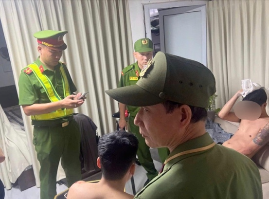 H&agrave; Nội: Cảnh s&aacute;t 113 khống chế vụ x&ocirc; x&aacute;t c&oacute; hung kh&iacute; trong đ&ecirc;m tại Kim Ngưu - Ảnh 1.