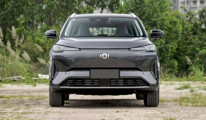 SUV điện gi&aacute; rẻ 348 triệu đồng với c&ocirc;ng suất 163 m&atilde; lực v&agrave; phạm vi 506 km - Ảnh 2.