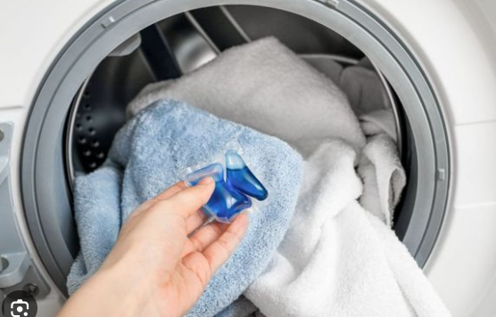 Sai lầm khi sử dụng khăn tắm - Ảnh 2.