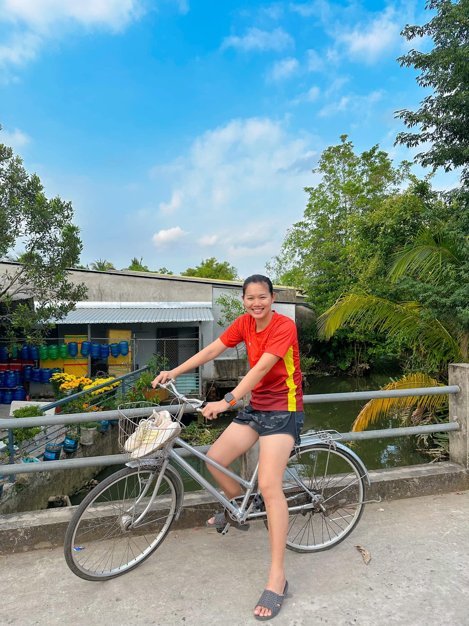 Căn nh&agrave; ở qu&ecirc; của &Aacute;nh Vi&ecirc;n - Ảnh 12.