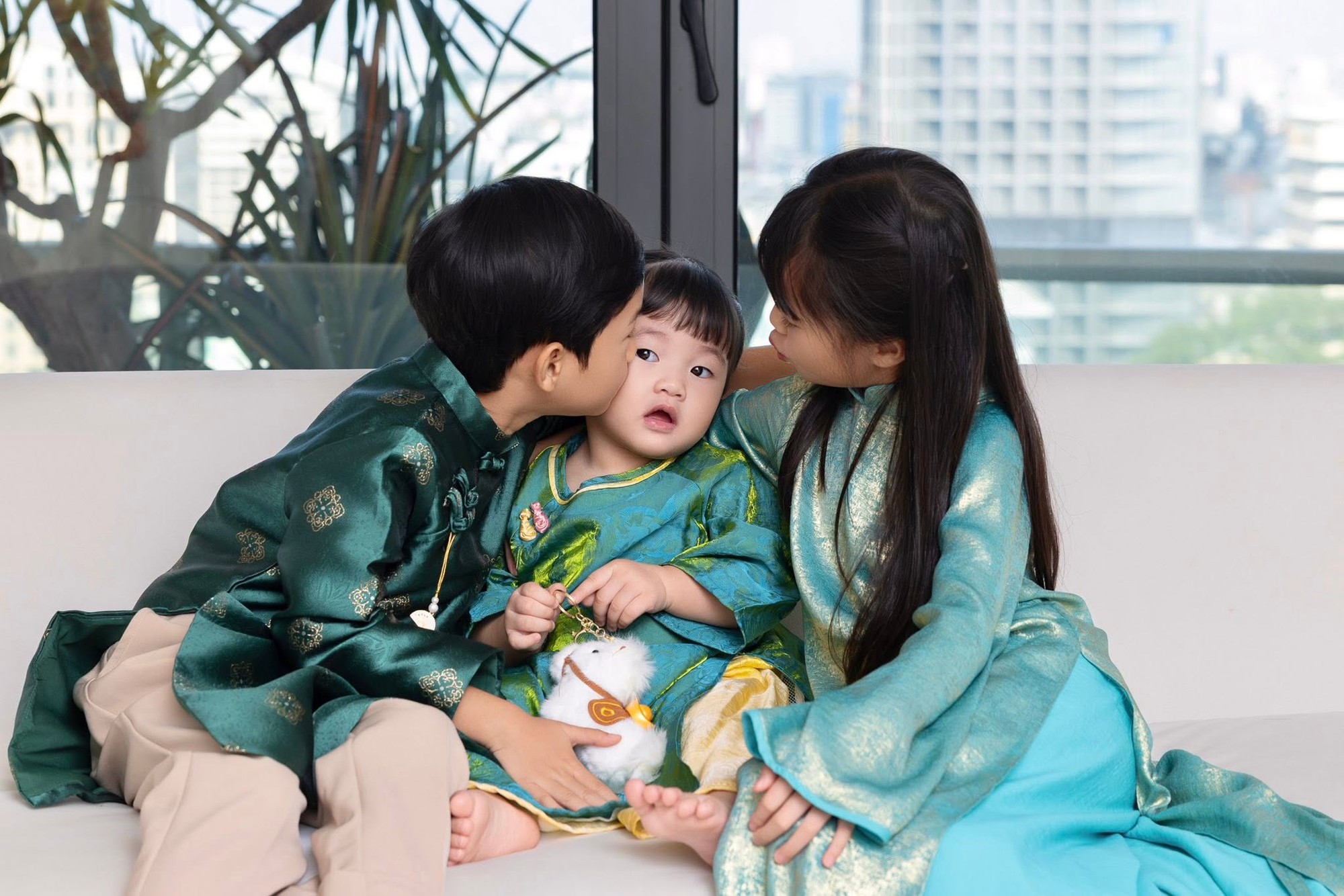 Đặng Thu Thảo hiếm hoi khoe &aacute;i nữ, gia đ&igrave;nh n&agrave;ng hậu 3 con hiện tại ra sao? - Ảnh 4.