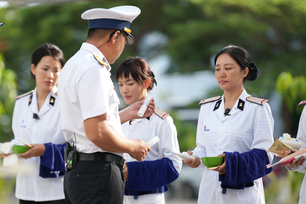  Quốc Trường, Minh Trang 'lộ' thiếu s&oacute;t trong 'Sao nhập ngũ' - Ảnh 3.