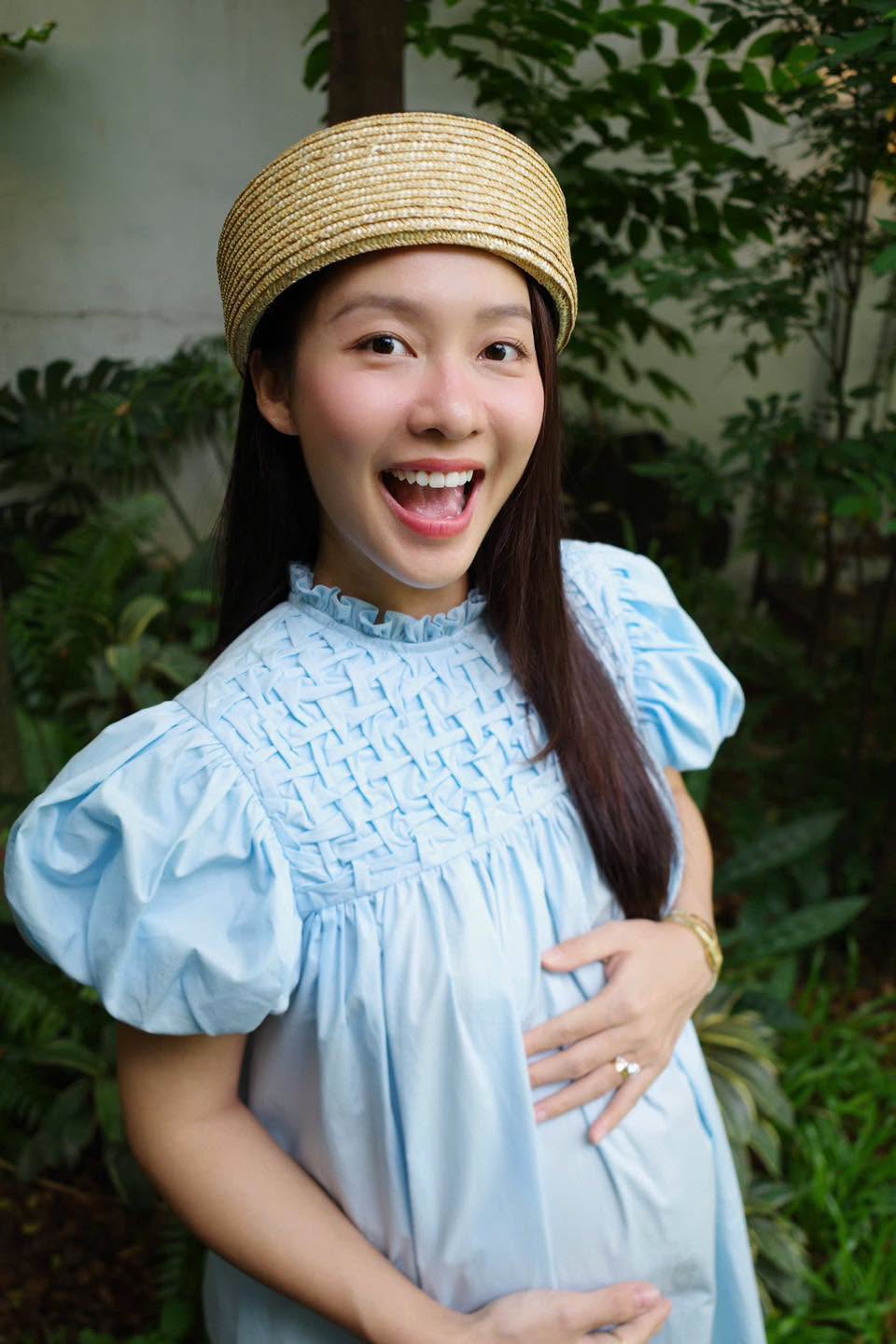 Diện mạo Khả Ng&acirc;n khi mang thai con đầu l&ograve;ng , chia sẻ niềm vui l&agrave;m mẹ - Ảnh 2.