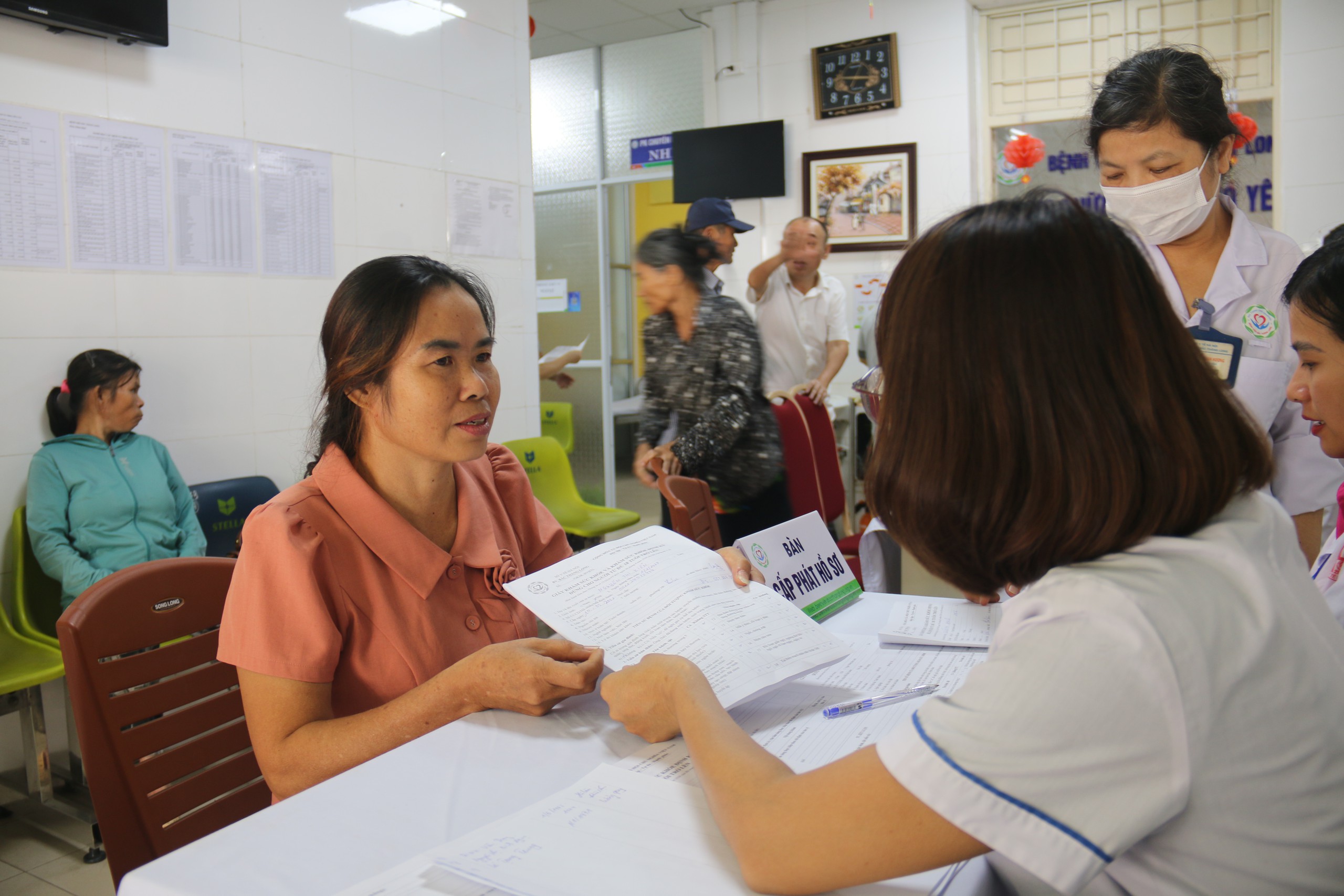 H&agrave; Nội tổ chức kh&aacute;m sức khỏe miễn ph&iacute; cho người yếu thế , n&acirc;ng cao chất lượng cuộc sống - Ảnh 4.