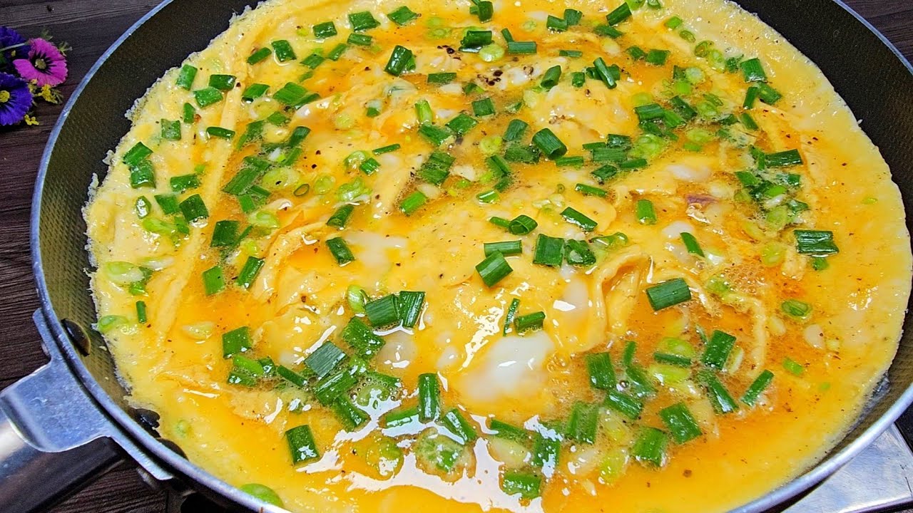Mẹo chi&ecirc;n trứng viền gi&ograve;n rụm, b&ecirc;n trong mềm xốp: Chỉ cần thay đổi 1 chi tiết n&agrave;y! - Ảnh 4.