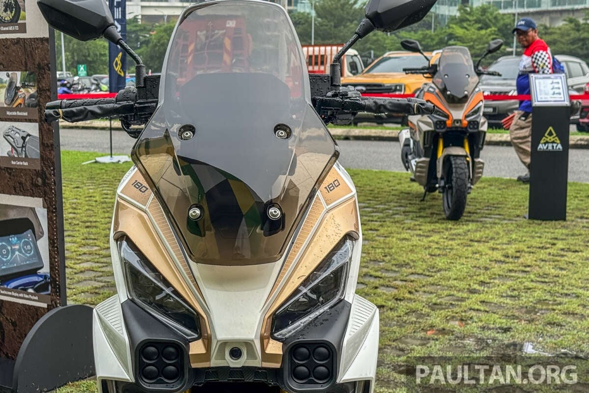 Vượt trội Honda SH, xe ga 180cc gi&aacute; 56,8 triệu đồng sẵn camera h&agrave;nh tr&igrave;nh, m&agrave;n h&igrave;nh TFT 7 inch, phanh ABS 2 k&ecirc;nh v&agrave; TCS - Ảnh 4.