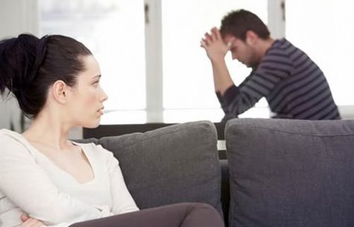 Mẹ đơn thân tìm kiếm hạnh phúc: Tái hôn tuổi 45 và nỗi lo gia đình - Ảnh 1.