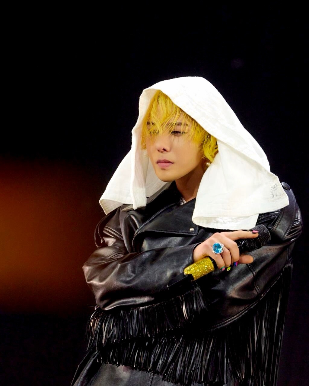 G-Dragon vừa đến Hà Nội, khán giả Việt Nam đã chê điều này - Ảnh 4.