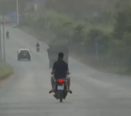 L&agrave;o Cai: Xử phạt nặng thanh ni&ecirc;n 17 tuổi điều khiển xe m&aacute;y vi phạm 8 lỗi an to&agrave;n giao th&ocirc;ng - Ảnh 1.