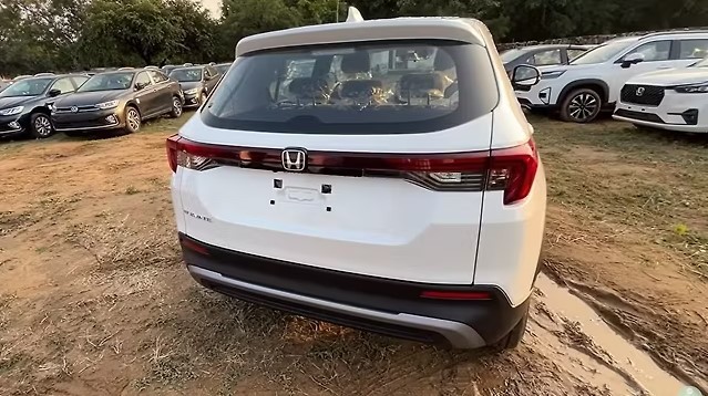 Honda City bản hatchback 318 triệu đồng: Giá cả thị trường xe hơi 2026 - Ảnh 4.