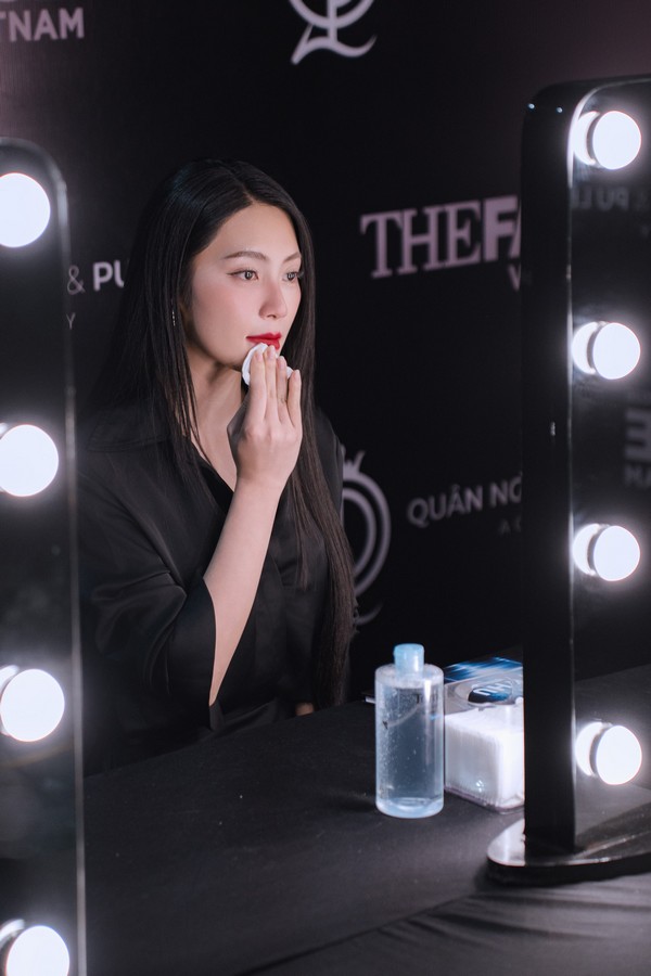 The Face Vietnam - Tập 4: V&otilde; Ho&agrave;ng Yến thắng, loại th&iacute; sinh 0 điểm - Ảnh 7.