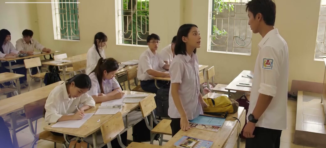 Hạnh ( Huyền Lizzie ) hoảng loạn cầu cứu Toản giữa đ&ecirc;m khuya trong phim Căn nh&agrave; kh&ocirc;ng m&aacute;i che - Ảnh 1.