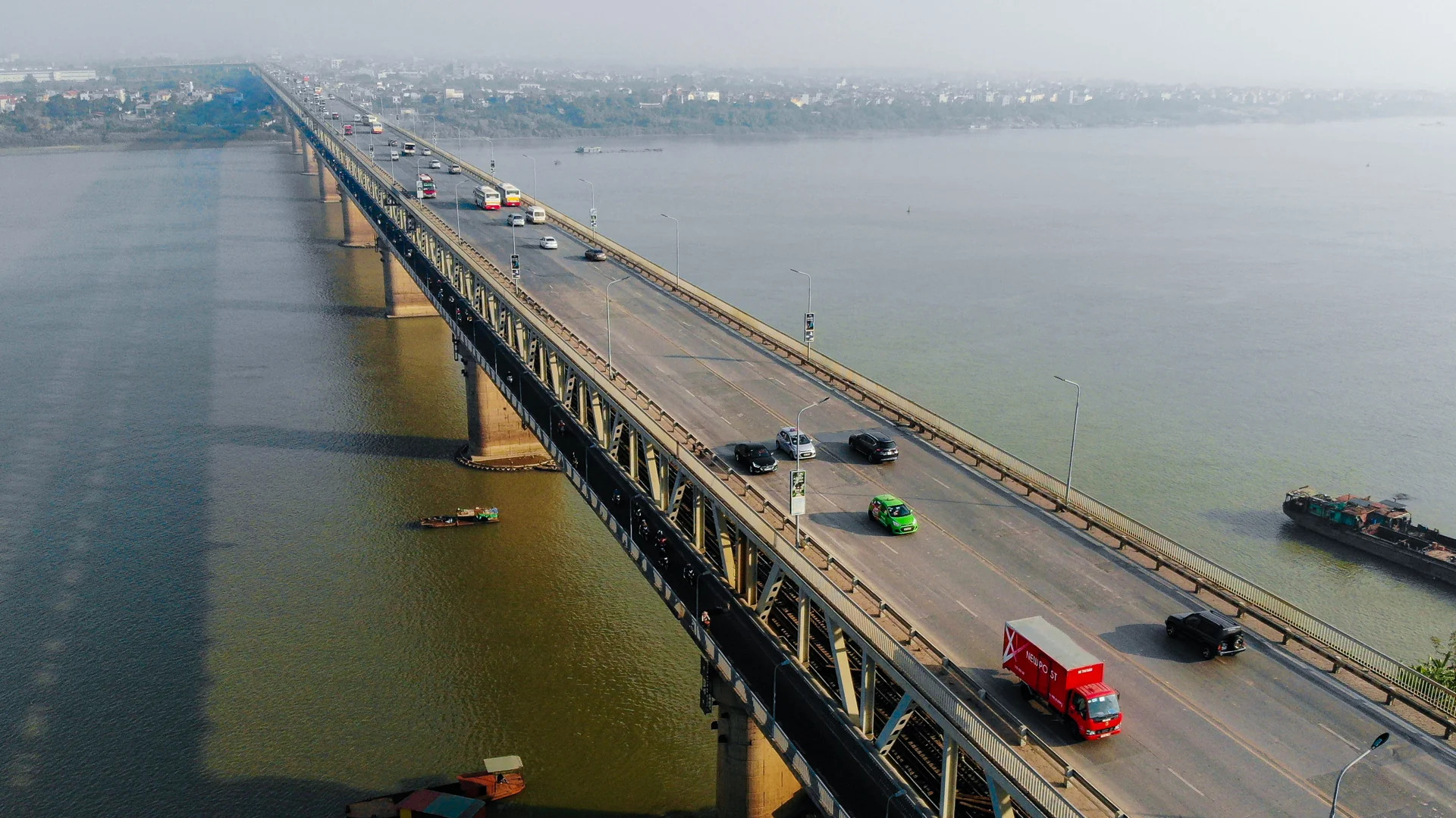 Cầu Thăng Long thông xe sớm 12 ngày , Hà Nội khôi phục giao thông hiệu quả - Ảnh 1.