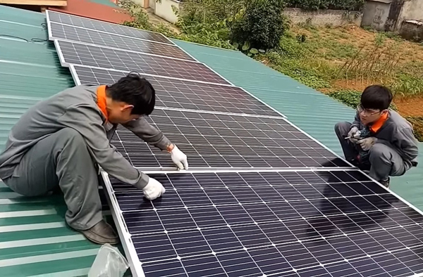 H&agrave; Nội hỗ trợ 6 triệu đồng cho hộ gia đ&igrave;nh lắp điện mặt trời m&aacute;i nh&agrave; 2026 - Ảnh 1.