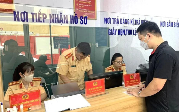Miền Bắc r&eacute;t đậm r&eacute;t hại khi n&agrave;o? C&ocirc;ng an gi&uacute;p cụ &ocirc;ng 92 tuổi mang 7 c&acirc;y v&agrave;ng - Ảnh 4.