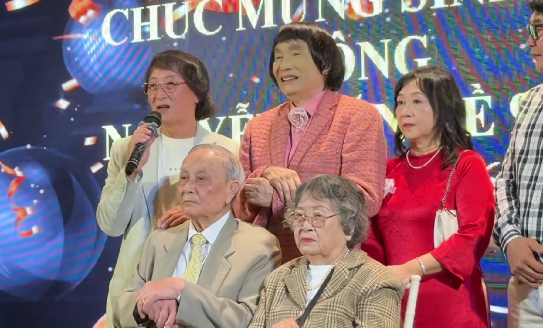 Cha ruột NSND Minh Vương từ Úc về nước: "Tôi đón tuổi 95 trên quê hương" - Ảnh 2.