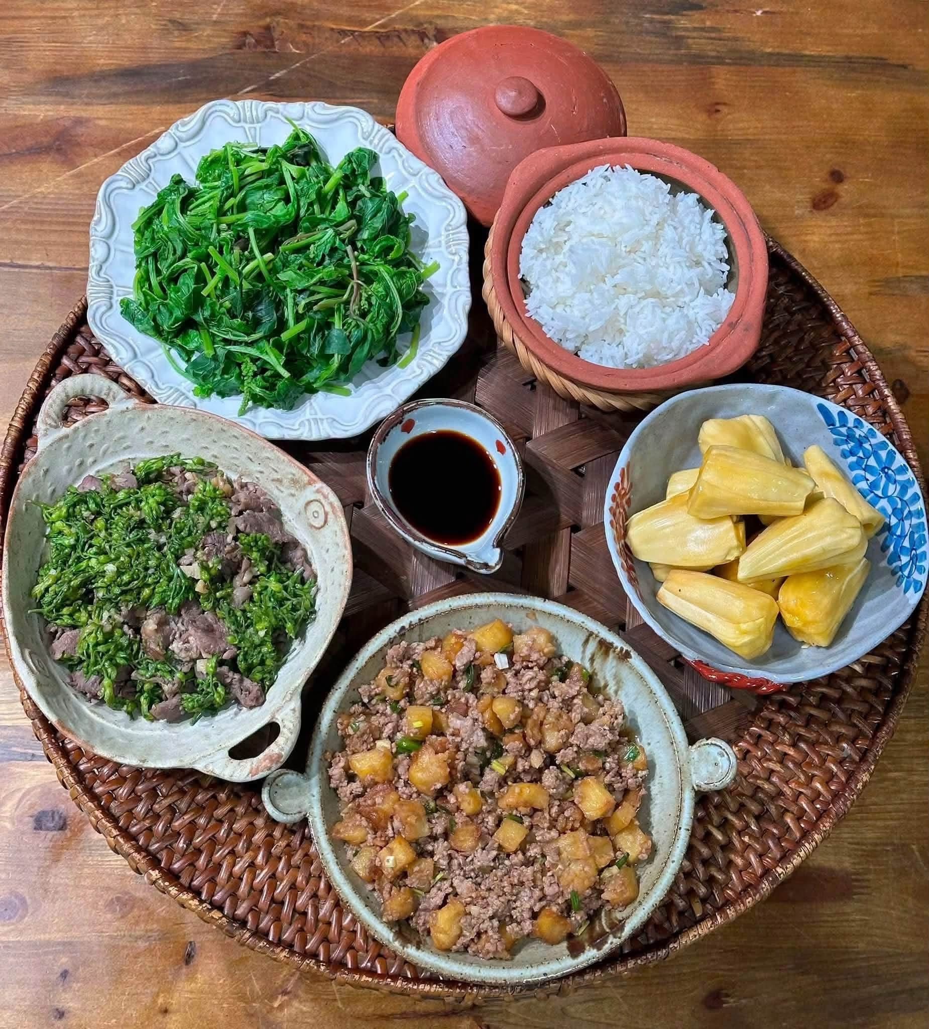100+ món ngon mỗi ngày cho mâm cơm mùa thu 'siêu tốc', tiết kiệm: Chồng khen nức nở, con muốn ăn thêm - Ảnh 9.