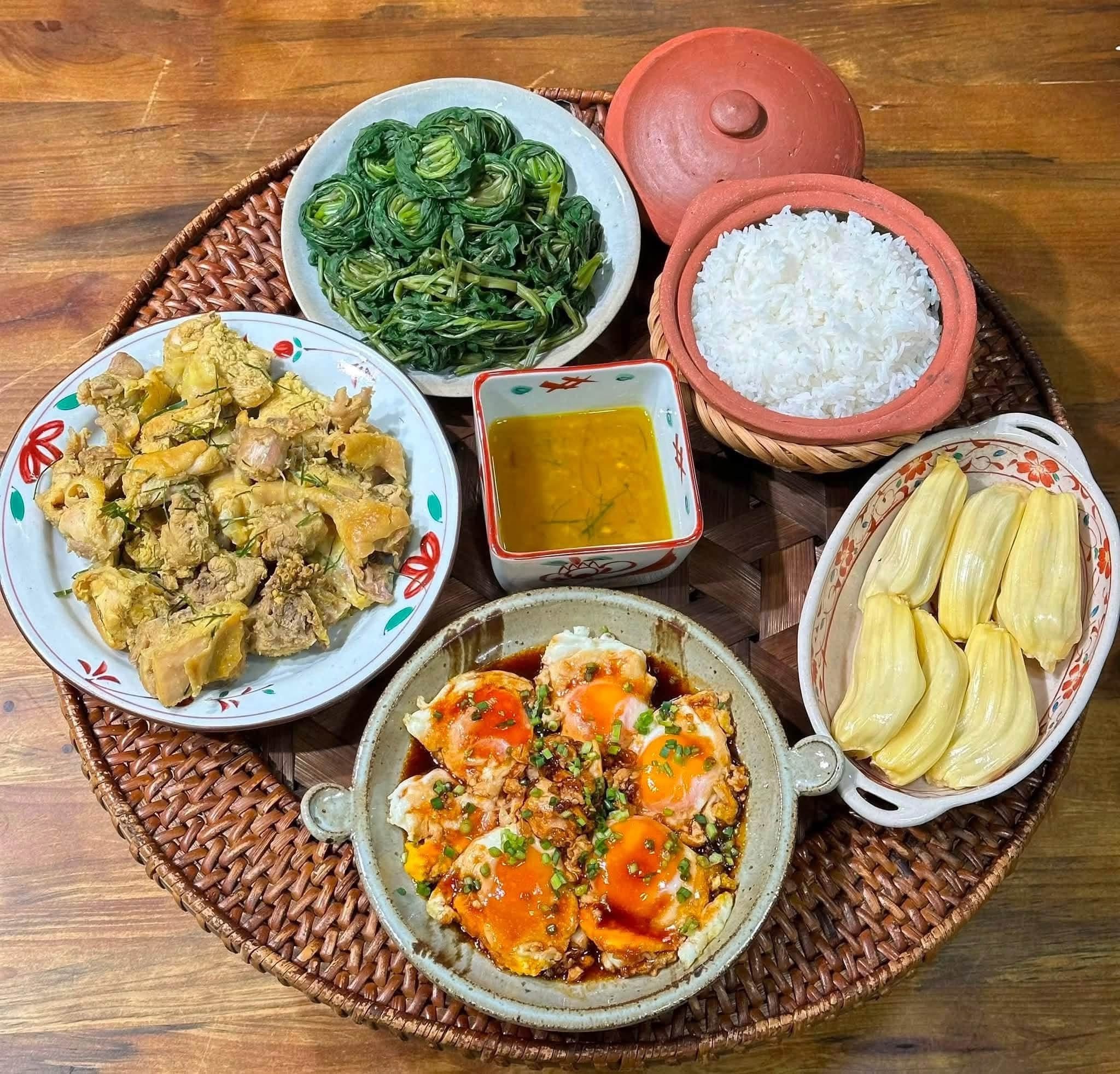 100+ món ngon mỗi ngày cho mâm cơm mùa thu 'siêu tốc', tiết kiệm: Chồng khen nức nở, con muốn ăn thêm - Ảnh 6.