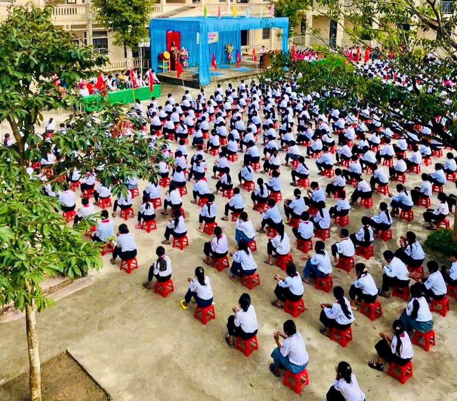 Nghệ An tính dùng trụ sở dôi dư làm cơ sở giáo dục - Ảnh 1.