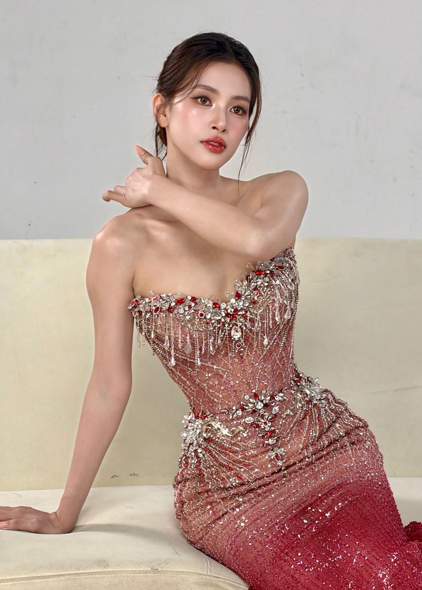 Đăng Kh&ocirc;i tỏa s&aacute;ng tại Silk Way Star v&agrave; những Tin sao hot 2 / 10 - Ảnh 5.