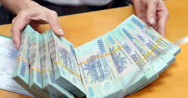 Lời khuy&ecirc;n gửi tiết kiệm 100 triệu đồng kỳ hạn 6 th&aacute;ng cho năm 2026 - Ảnh 2.