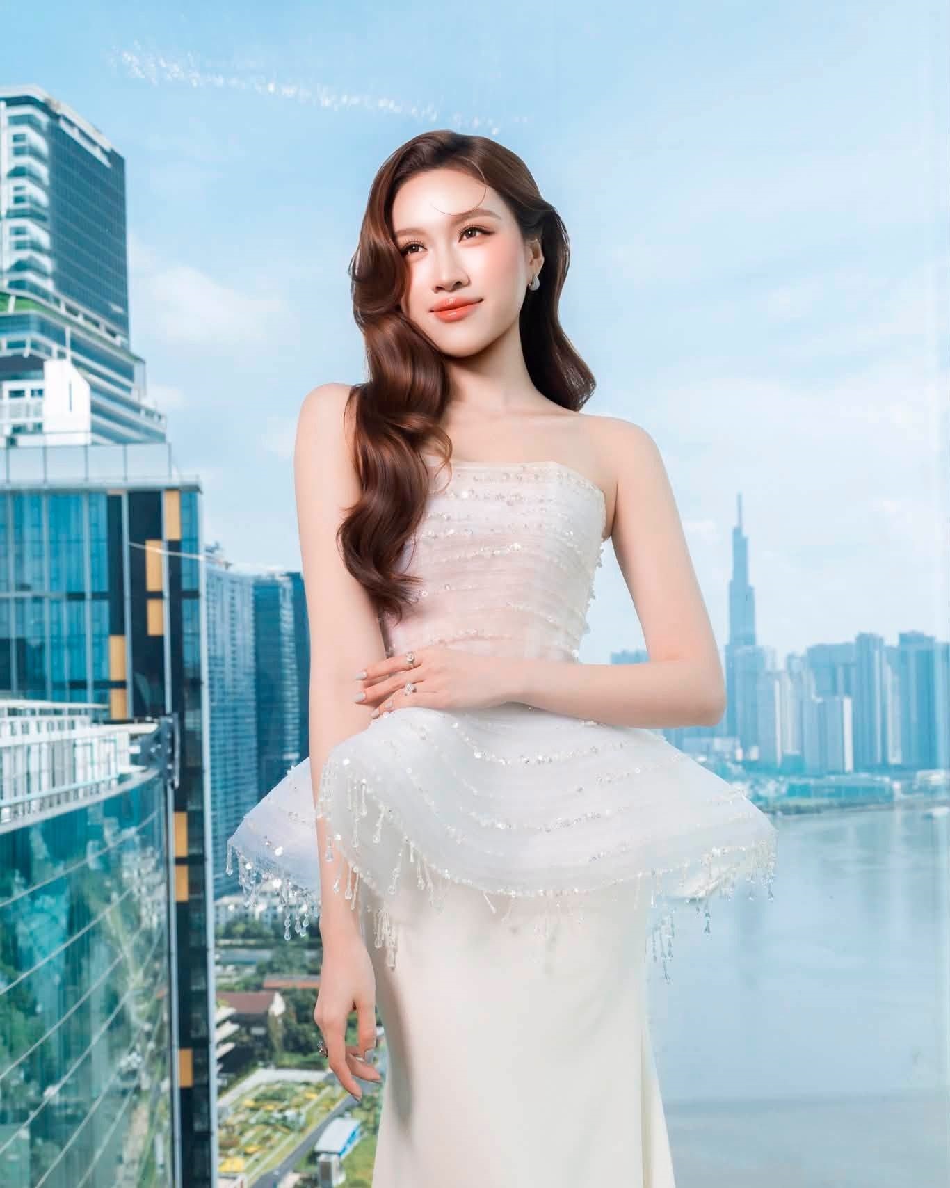 Khả Ng&acirc;n rạng rỡ mang bầu , Văn Mai Hương g&acirc;y sốt với người đ&agrave;n &ocirc;ng b&iacute; ẩn - Ảnh 7.