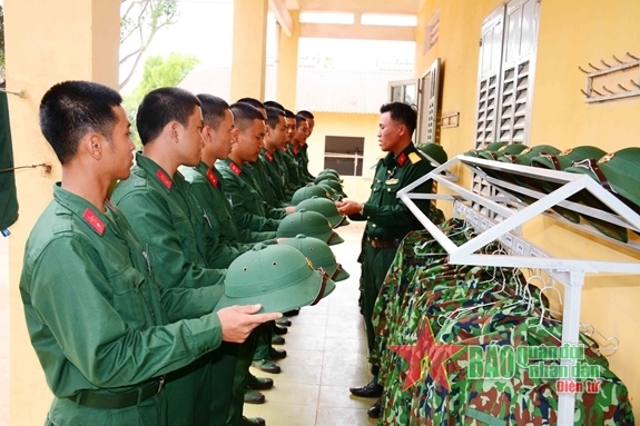 8 trường hợp n&agrave;y được tạm ho&atilde;n đi nghĩa vụ qu&acirc;n sự năm 2027  - Ảnh 1.