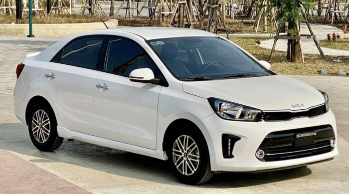 Sedan hạng B giảm gi&aacute; sốc 2026: Kia Soluto , Hyundai Accent v&agrave; Toyota Vios - Ảnh 2.