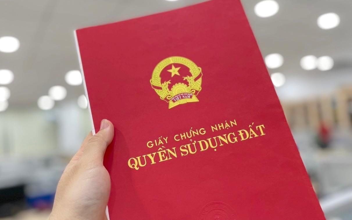 Tự &yacute; san lấp mặt bằng, chuyển mục đ&iacute;ch sử dụng đất c&oacute; xin cấp sổ đỏ được kh&ocirc;ng? - Ảnh 2.