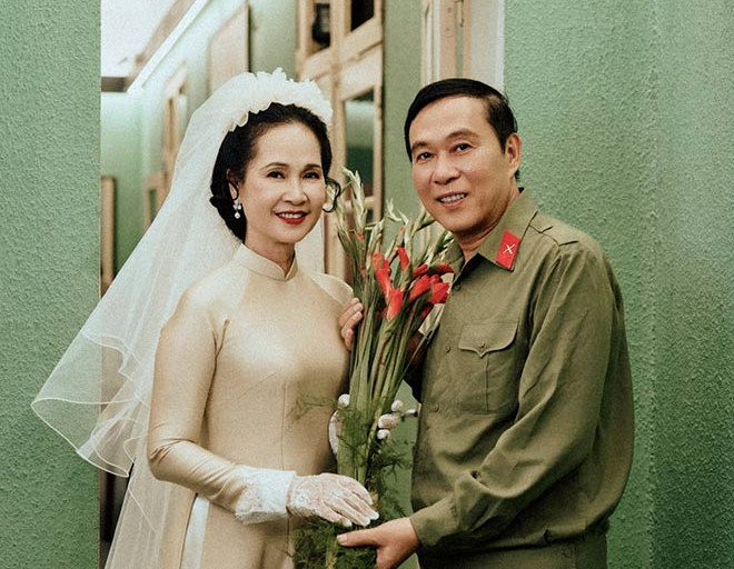 Vợ chồng nghệ sĩ nổi tiếng A80 chia sẻ b&iacute; quyết m&oacute;n cơm nắm muối vừng ngon - Ảnh 1.