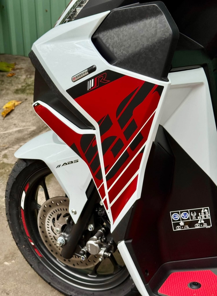 Gi&aacute; xe ga 160cc Honda CLICK 160R Limited Edition hấp dẫn người ti&ecirc;u d&ugrave;ng 2026 - Ảnh 5.