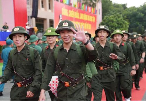 Hồ sơ xin tạm ho&atilde;n nghĩa vụ qu&acirc;n sự 2027 cần những g&igrave;? - Ảnh 1.