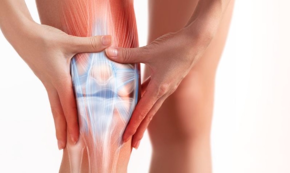 Người có dấu hiệu đau gối, thoái hóa khớp gối nhất định phải biết điều này để phòng biến chứng - Ảnh 1.