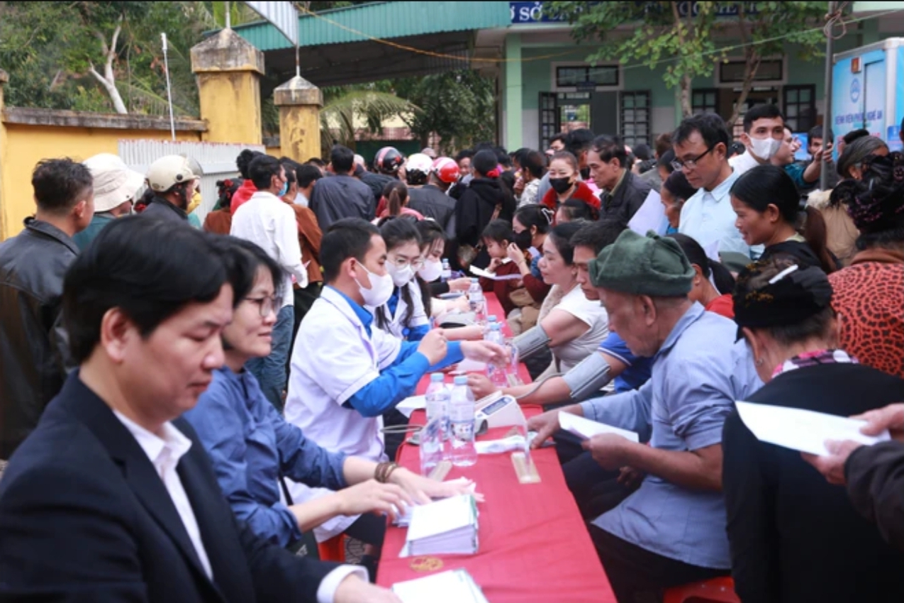 Nhịp cầu 65 năm B&aacute;o Sức khỏe v&agrave; Đời sống: Từ trang b&aacute;o đến m&ugrave;a xu&acirc;n tr&ecirc;n rẻo cao - Ảnh 14.
