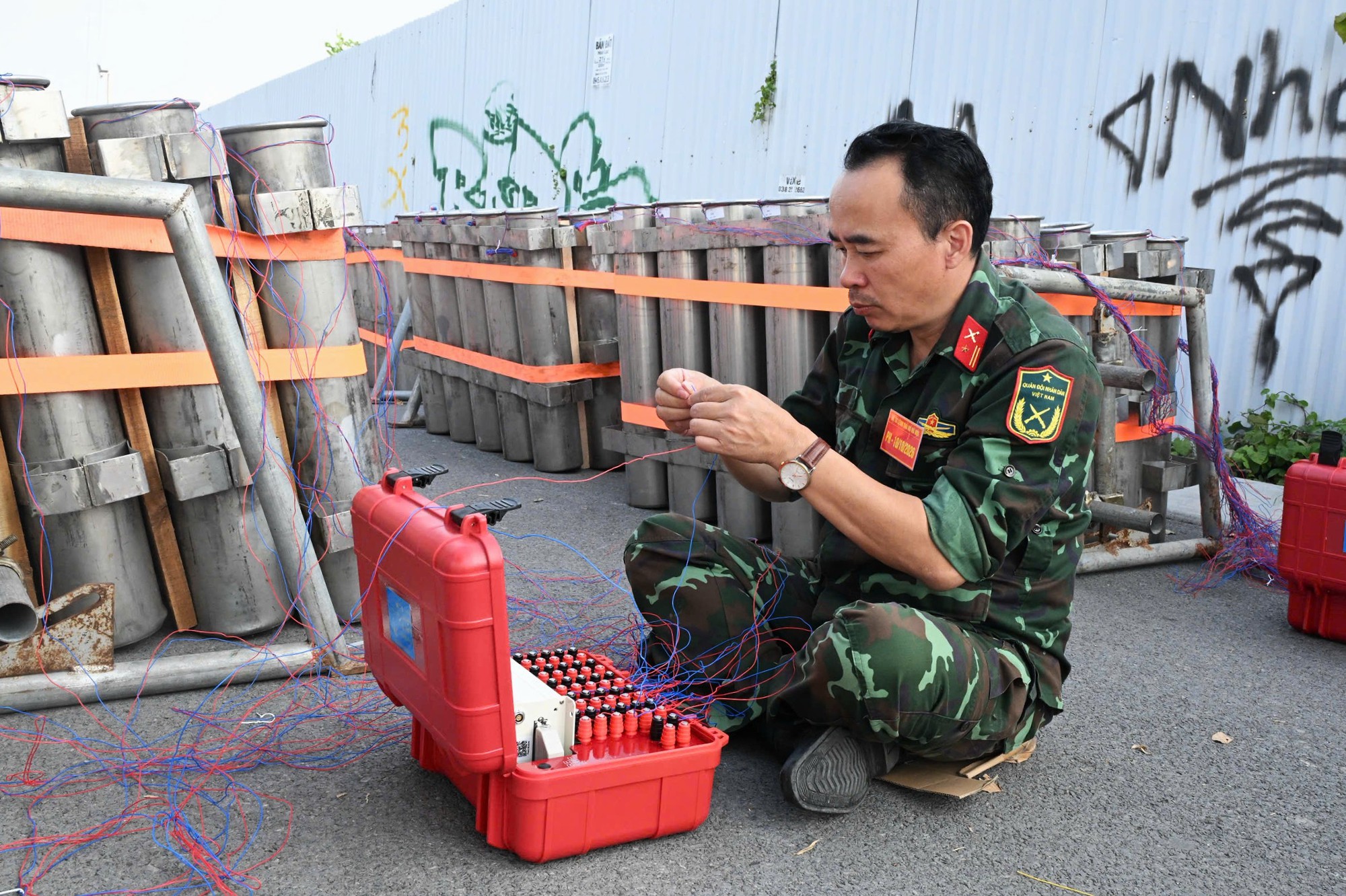 H&agrave; Nội chuẩn bị cho M&agrave;n tr&igrave;nh diễn ph&aacute;o hoa kỷ niệm Giải ph&oacute;ng Thủ đ&ocirc; 10 / 10 - Ảnh 8.