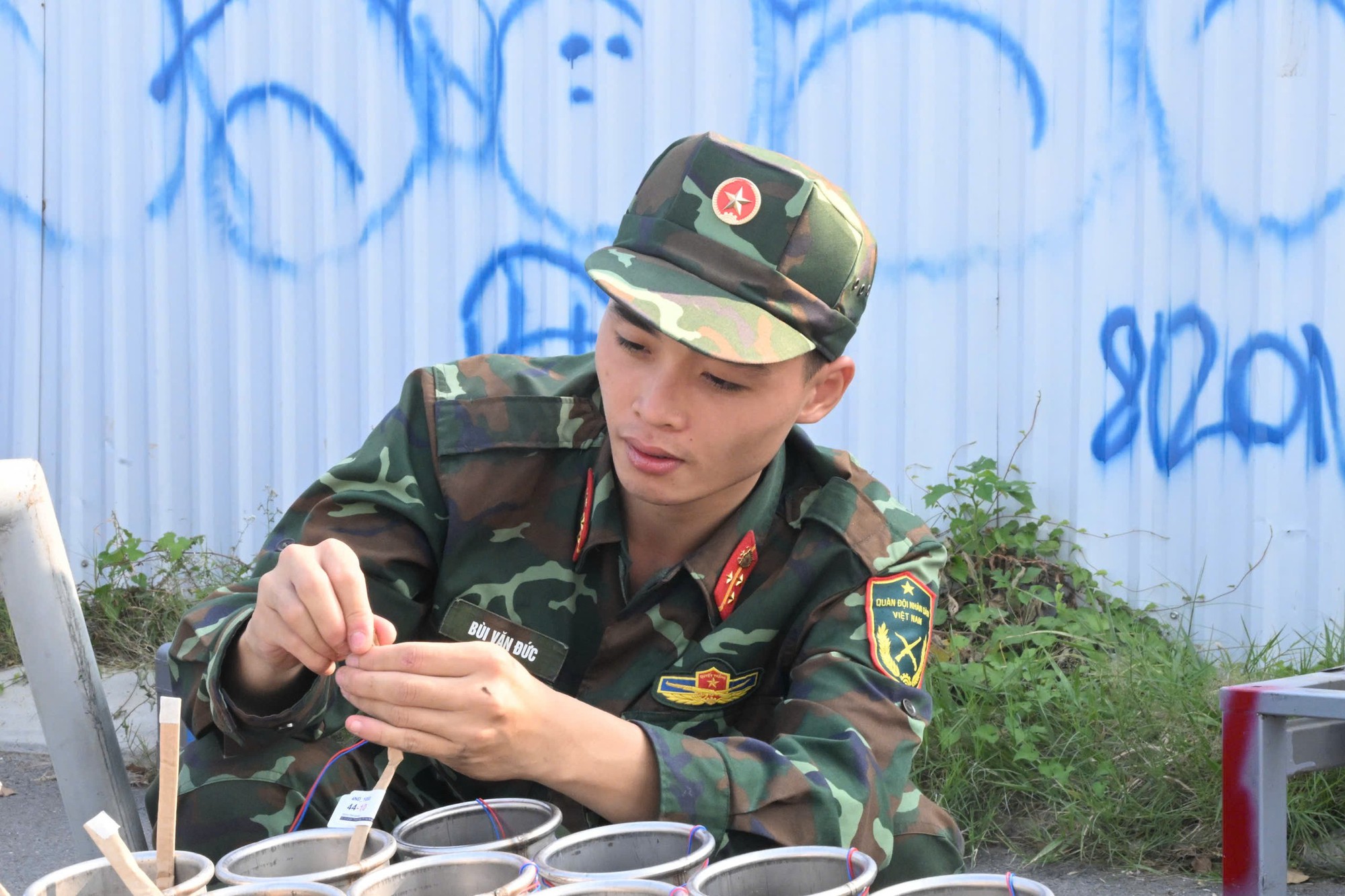 H&agrave; Nội chuẩn bị cho M&agrave;n tr&igrave;nh diễn ph&aacute;o hoa kỷ niệm Giải ph&oacute;ng Thủ đ&ocirc; 10 / 10 - Ảnh 12.