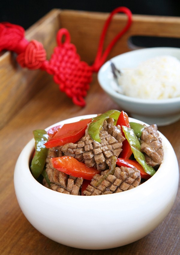 Ăn thận lợn có bổ thận như lời đồn? Bác sĩ chỉ rõ điều nhiều người hiểu sai - Ảnh 2.