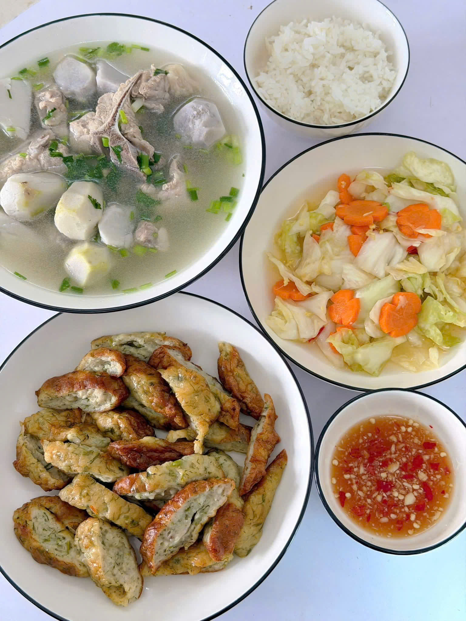 6 loại thực phẩm giúp duy trì chức năng vận động sau tuổi 70 - Ảnh 1.