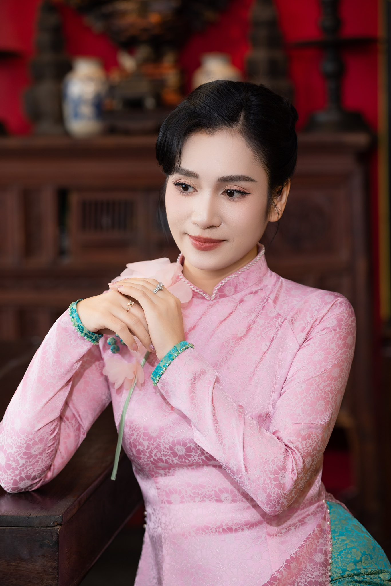 MC Thanh Mai nổi bật với &aacute;o d&agrave;i Tết truyền thống v&agrave; hiện đại năm 2026 - Ảnh 2.