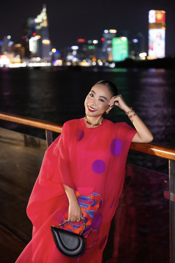 Nữ ca sĩ tuổi Ngọ lấy chồng Thụy Điển ở đời thực c&oacute; cuộc sống vi&ecirc;n m&atilde;n, tr&ograve;n đầy - Ảnh 6.