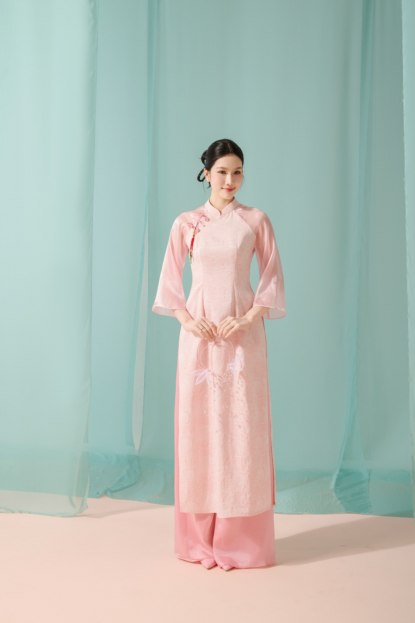 &Aacute; hậu Phương Anh, Ngọc Thảo gợi &yacute; loạt &aacute;o d&agrave;i cho dịp Tết B&iacute;nh Ngọ 2026 - Ảnh 2.