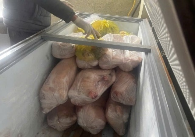 Ngăn chặn kịp thời hơn 1 tấn thịt lợn dịch tả ch&acirc;u Phi chuẩn bị tuồn ra thị trường - Ảnh 1.