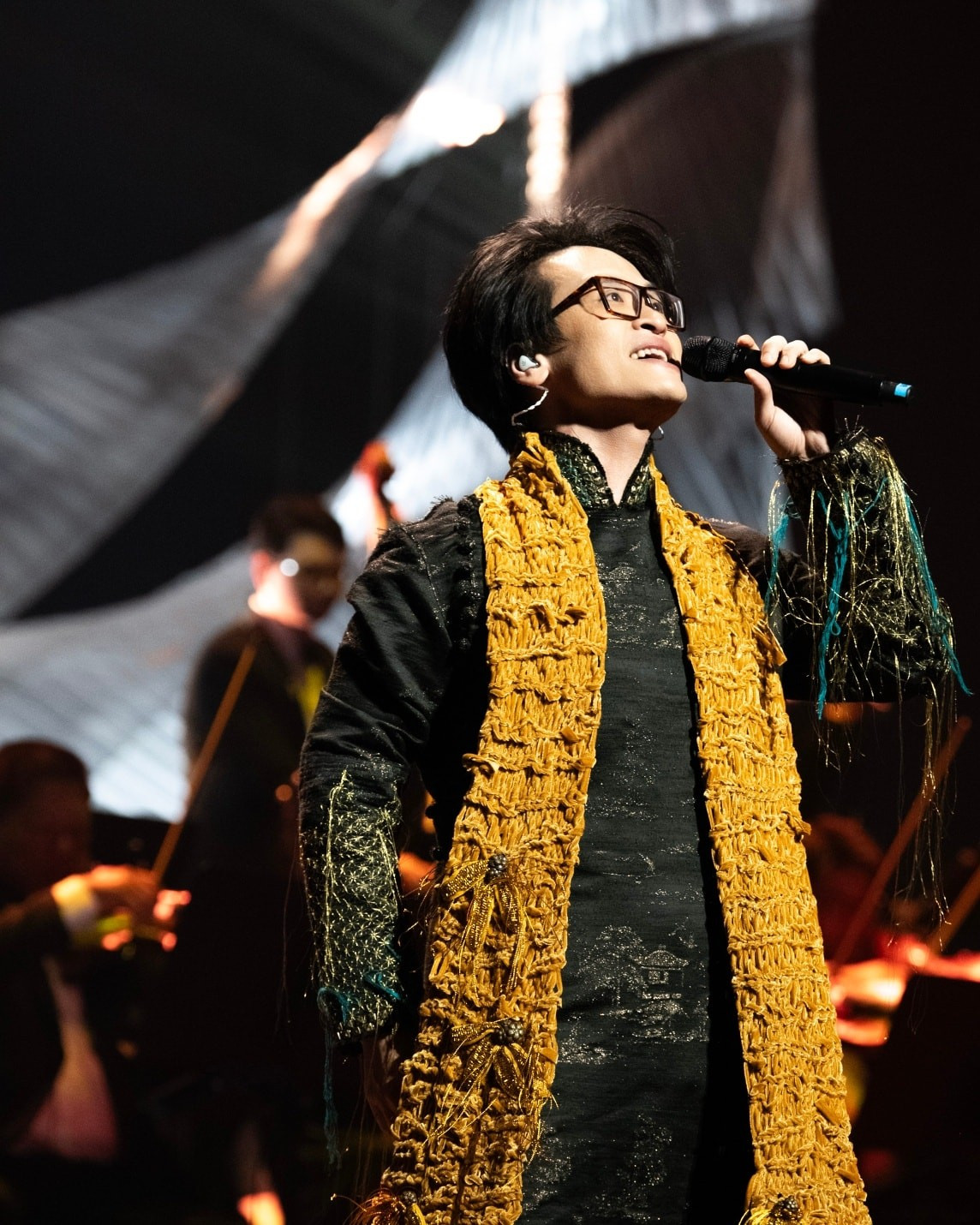 Ca sĩ Việt n&agrave;o cận kề ngưỡng c&aacute;t-x&ecirc; một tỷ đồng/show - Ảnh 6.