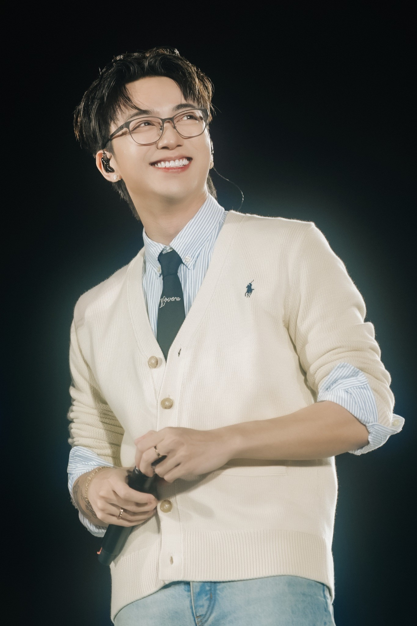 Ca sĩ Việt n&agrave;o cận kề ngưỡng c&aacute;t-x&ecirc; một tỷ đồng/show - Ảnh 12.