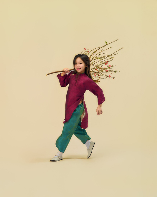 Con g&aacute;i lai T&acirc;y của H&agrave; Anh x&uacute;ng x&iacute;nh &aacute;o d&agrave;i đ&oacute;n Tết  - Ảnh 5.