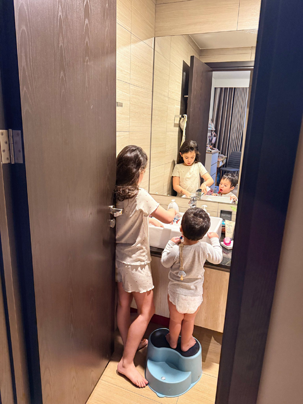 Con g&aacute;i lai T&acirc;y của H&agrave; Anh x&uacute;ng x&iacute;nh &aacute;o d&agrave;i đ&oacute;n Tết  - Ảnh 8.